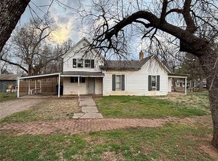 521 E Vilas Ave, Guthrie, OK 73044