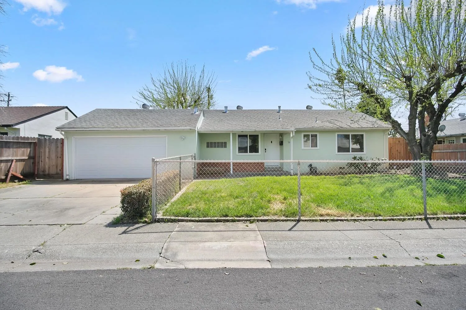 2078 La Jolla Dr photo 1