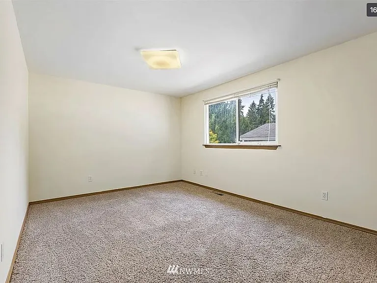 Side Bedroom.