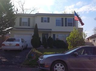 28 Montague Ave, Iselin, NJ 08830