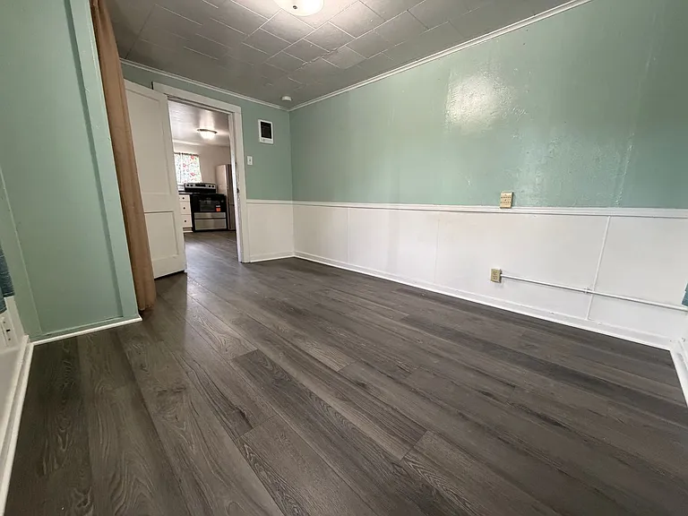 785 Park Hill Ln — Photo 6
