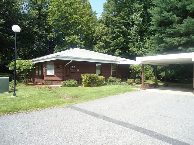 1st image of 22 Dorset Ct #22B
