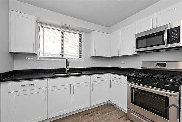 3137 W 41st St #2A