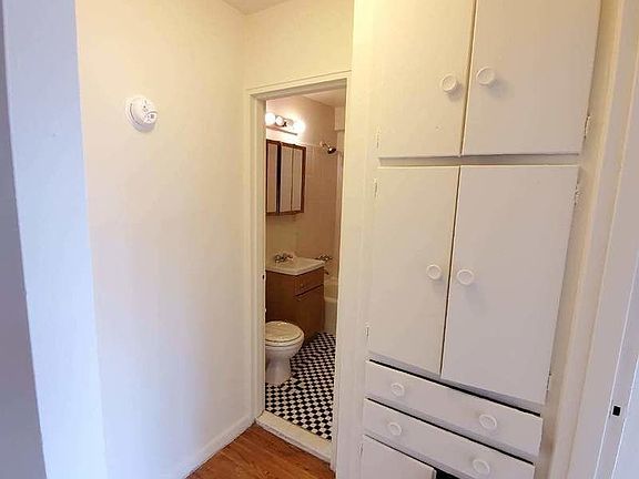3rd image of 465 E 7th St #5ZA