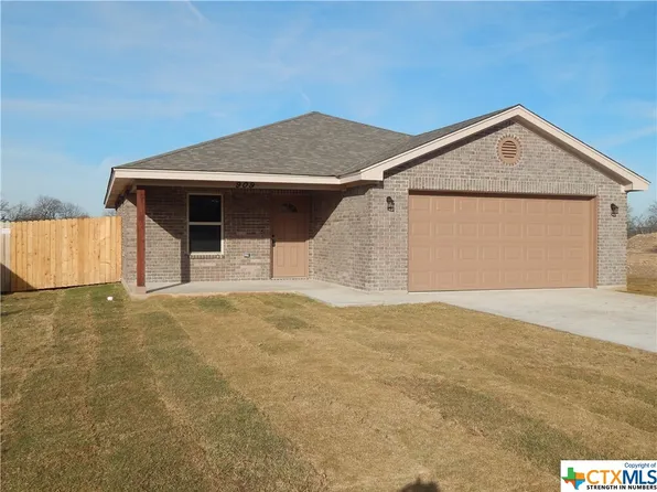 909 Blane Cir, Lampasas, TX 76550