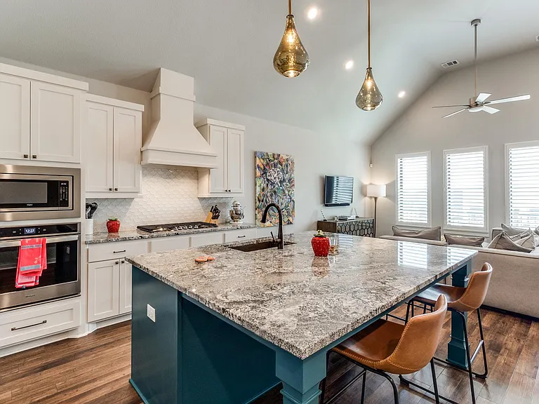 2220 Rook Dr — Photo 9