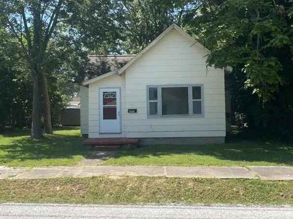 403 N Bryan St, West Frankfort, IL 62896