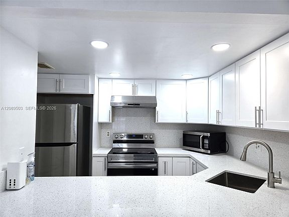 4th image of 800 SW 104th Ct APT A105