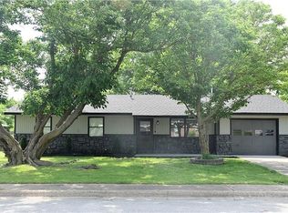 600 Andy St, Springdale, AR 72762