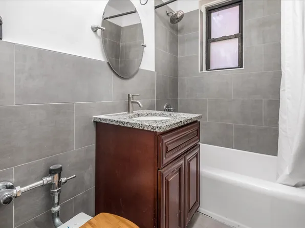 65-15 38th Avenue image 6 of 12