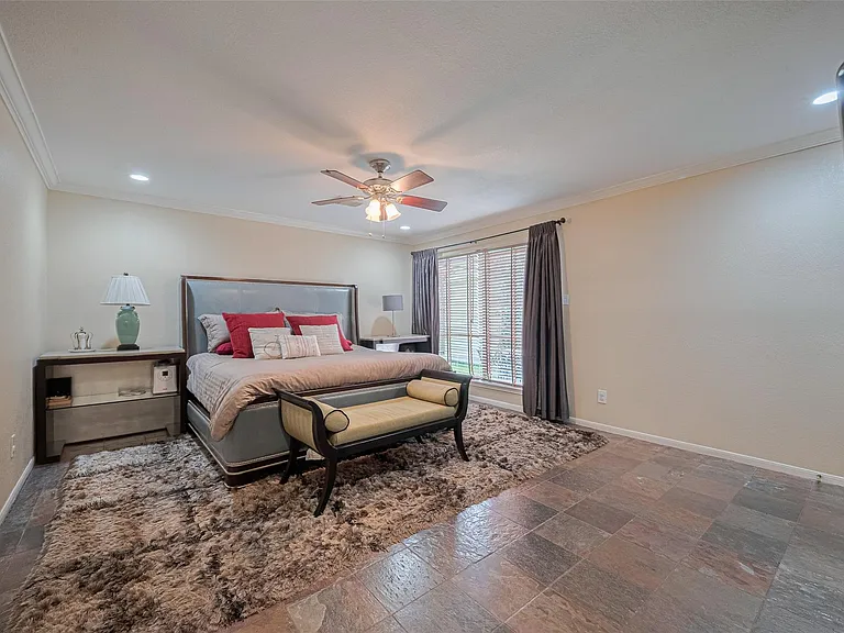 12231 Carriage Hill Dr — Photo 19