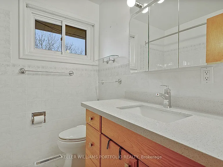 68 Athabasca St — Photo 21