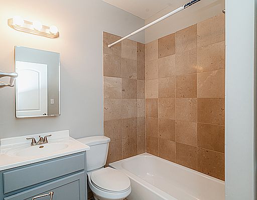 4th image of 849 N Winchester Ave APT 2R