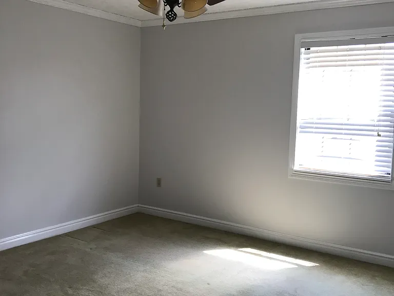 1130 Valleyview Dr — Photo 34