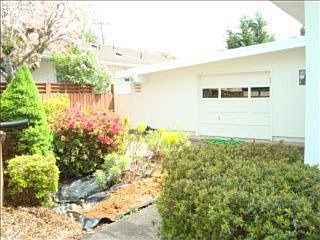 2nd image of 530 W 4th St