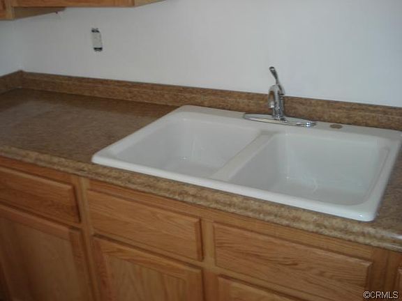 5th image of 429 W Granada Ct