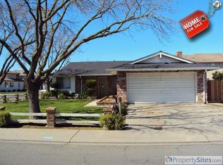 1525 Entrada Way, Modesto, CA 95355