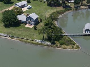 1105 Possum Point Rd, Port Haywood, VA 23138