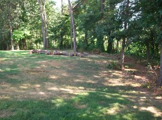 136 Sun Valley Rd, Holyoke, MA 01040