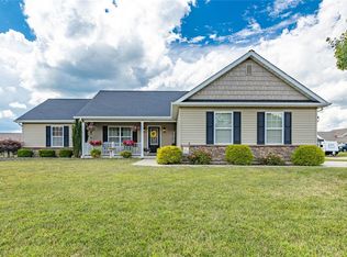 369 Autumn Chase Ln, Farmington, MO 63640