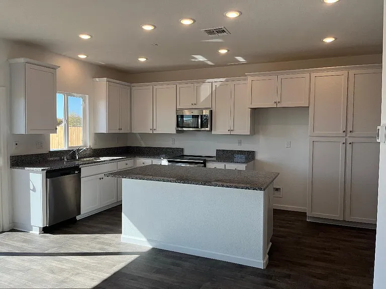 Kitchen with Island