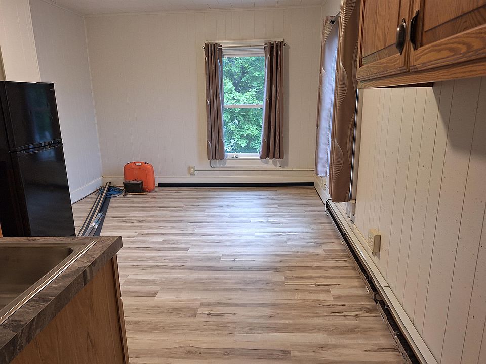 606 South 9th Street 3 606 S 6th St Escanaba MI Zillow