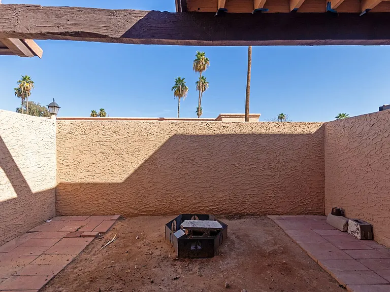 615 N Arrowhead Dr — Photo 27