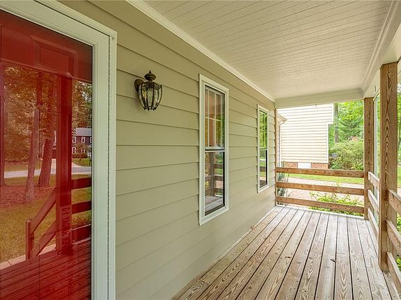 4th image of 12112 Mountain Laurel Dr