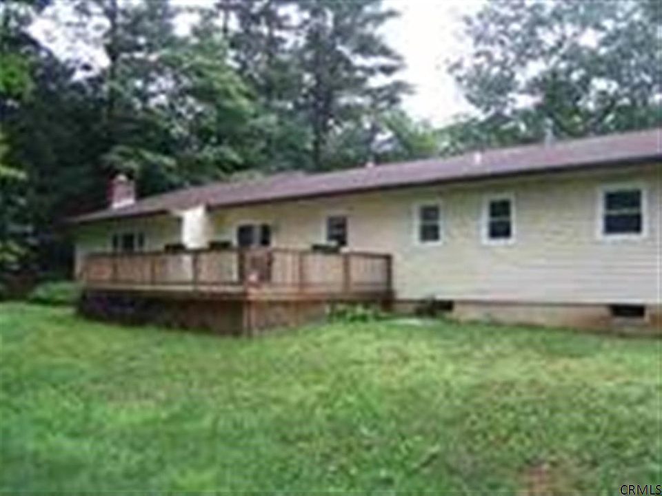 1st image of 19 Pebble Beach Dr