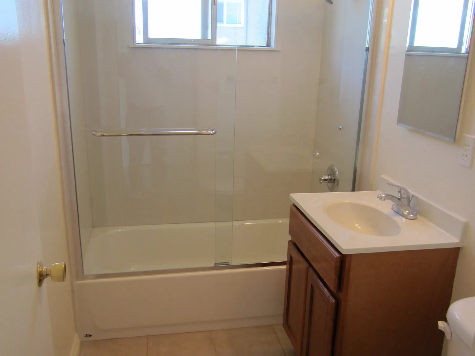 2 bed, 800 sqft, $2,395 — Photo 2