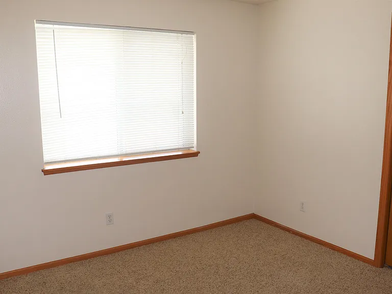 3507 Queen Dr - 7 — Photo 13