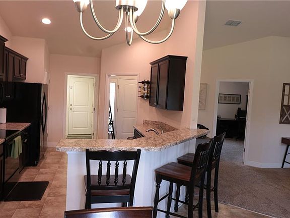 5th image of 1072 Normandy Heights Cir