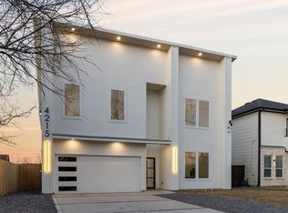 4215 Canada Dr, Dallas, TX 75212