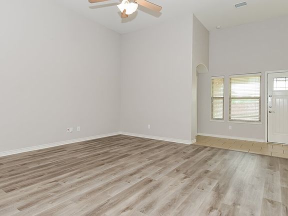 3rd image of 123 Griffin Ave