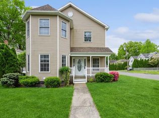 140 6th St, Cresskill, NJ 07626