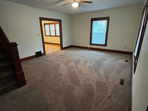 3rd image of 827 N Ohio Ave