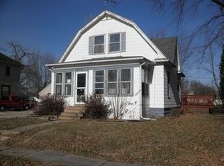 214 E Walnut St, Manly, IA 50456