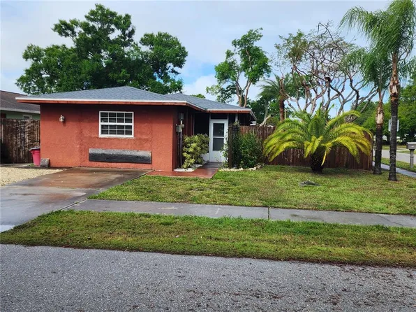 3050 8th St, Sarasota, FL 34237