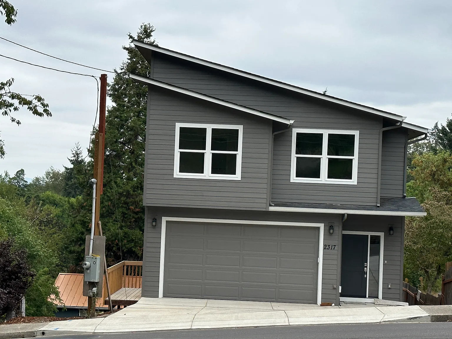 2317 City View St photo 1