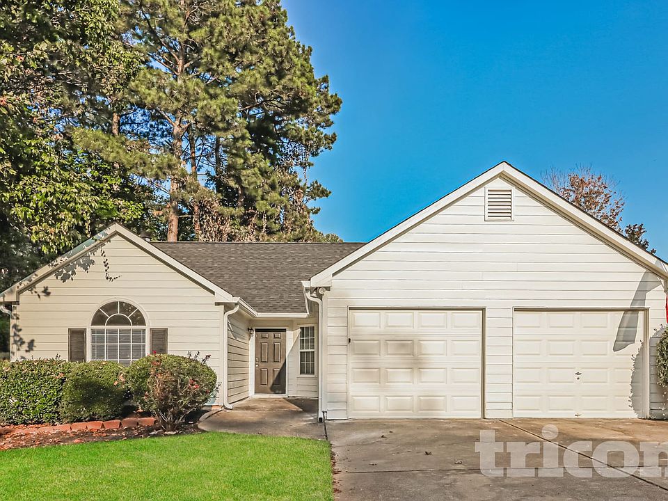 1st image of 3010 Lake Park Ct