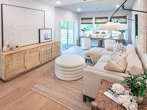Spacious flex area