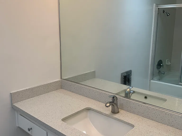 Bathroom vanity