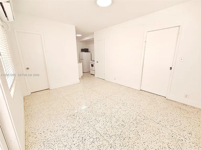 7400 Harding Ave #5 — Photo 6