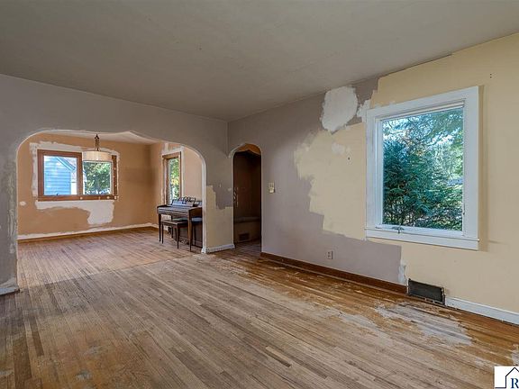 3rd image of 422 4th St