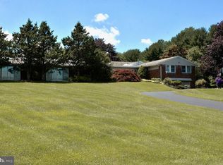 2 Albert Ln, Reading, PA 19607