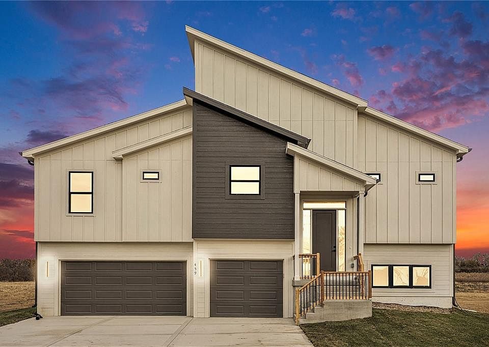 1st image of 459 Green Dr