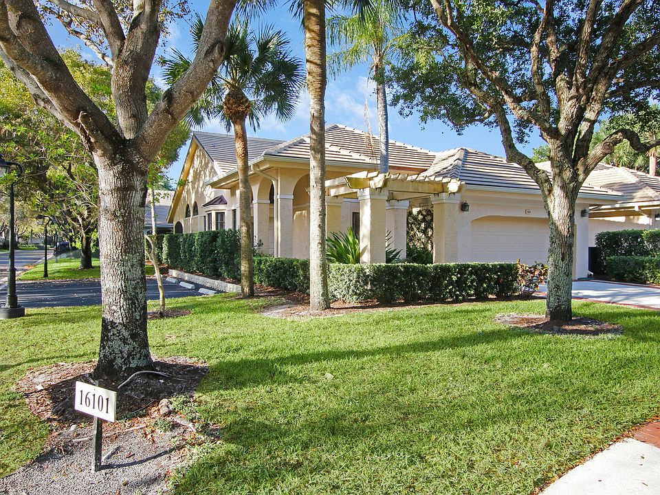 1st image of 16101 W Bay Dr APT 164