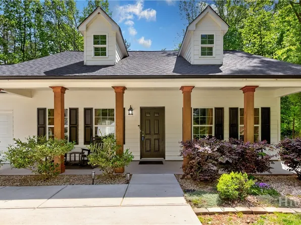 584 Tuxedo, Commerce, GA 30530