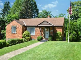 730 Macfarlane Dr, Pittsburgh, PA 15235