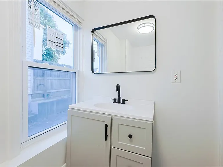 20 Barnes St #2 — Photo 4